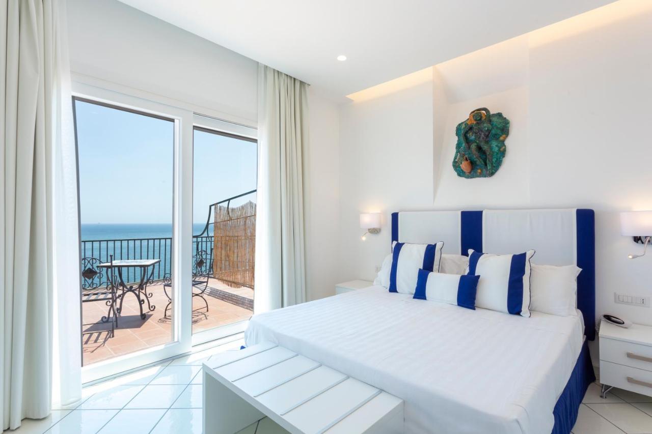 Hotel Bristol Vietri sul Mare Exterior photo