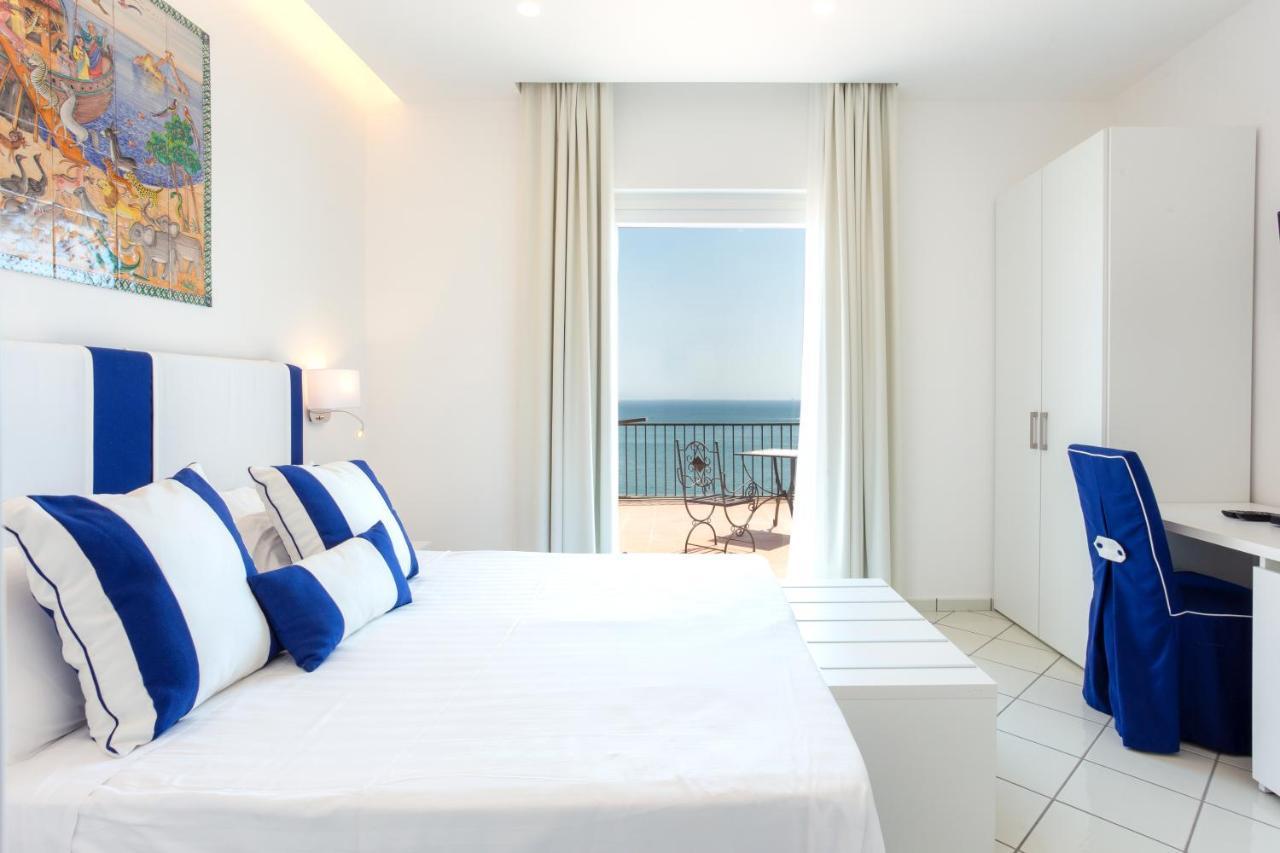 Hotel Bristol Vietri sul Mare Exterior photo