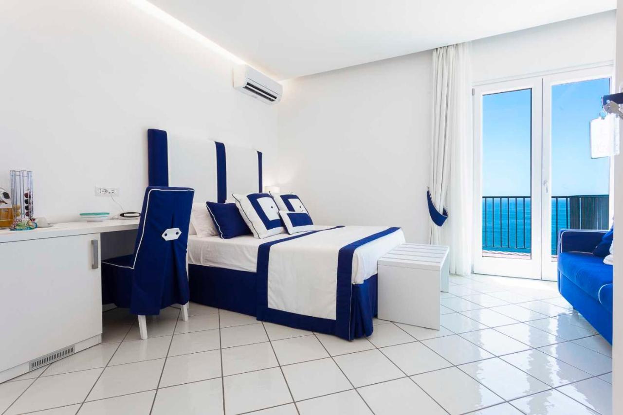 Hotel Bristol Vietri sul Mare Exterior photo