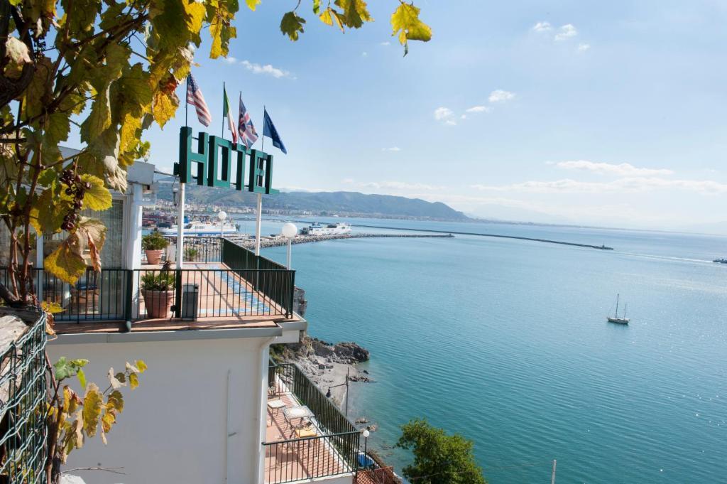 Hotel Bristol Vietri sul Mare Exterior photo