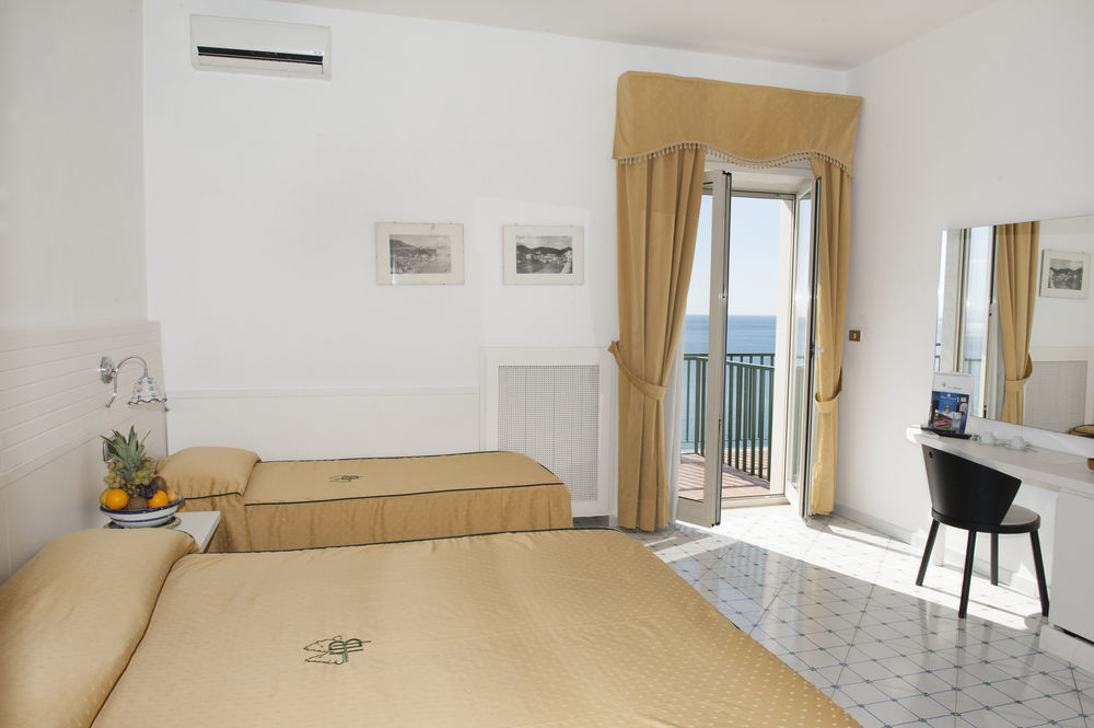 Hotel Bristol Vietri sul Mare Exterior photo